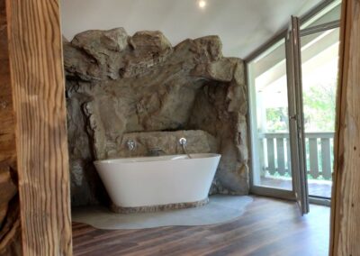 Kunstfelsen - Badezimmer - Wanne
