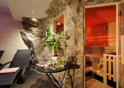 Kunstfelsen - Hotels - Ferienparadies Alpenglühn - Wellness